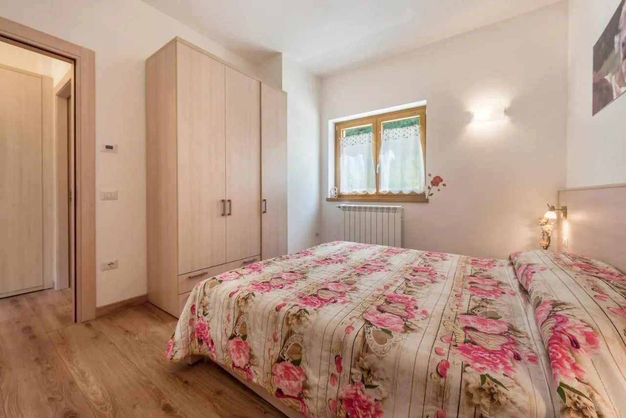 Nonno Bigi Rosa Apartment Tremosine Italy